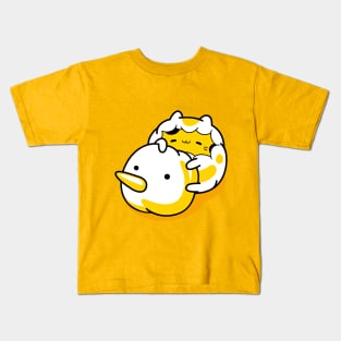 yellow cat hello winter Kids T-Shirt